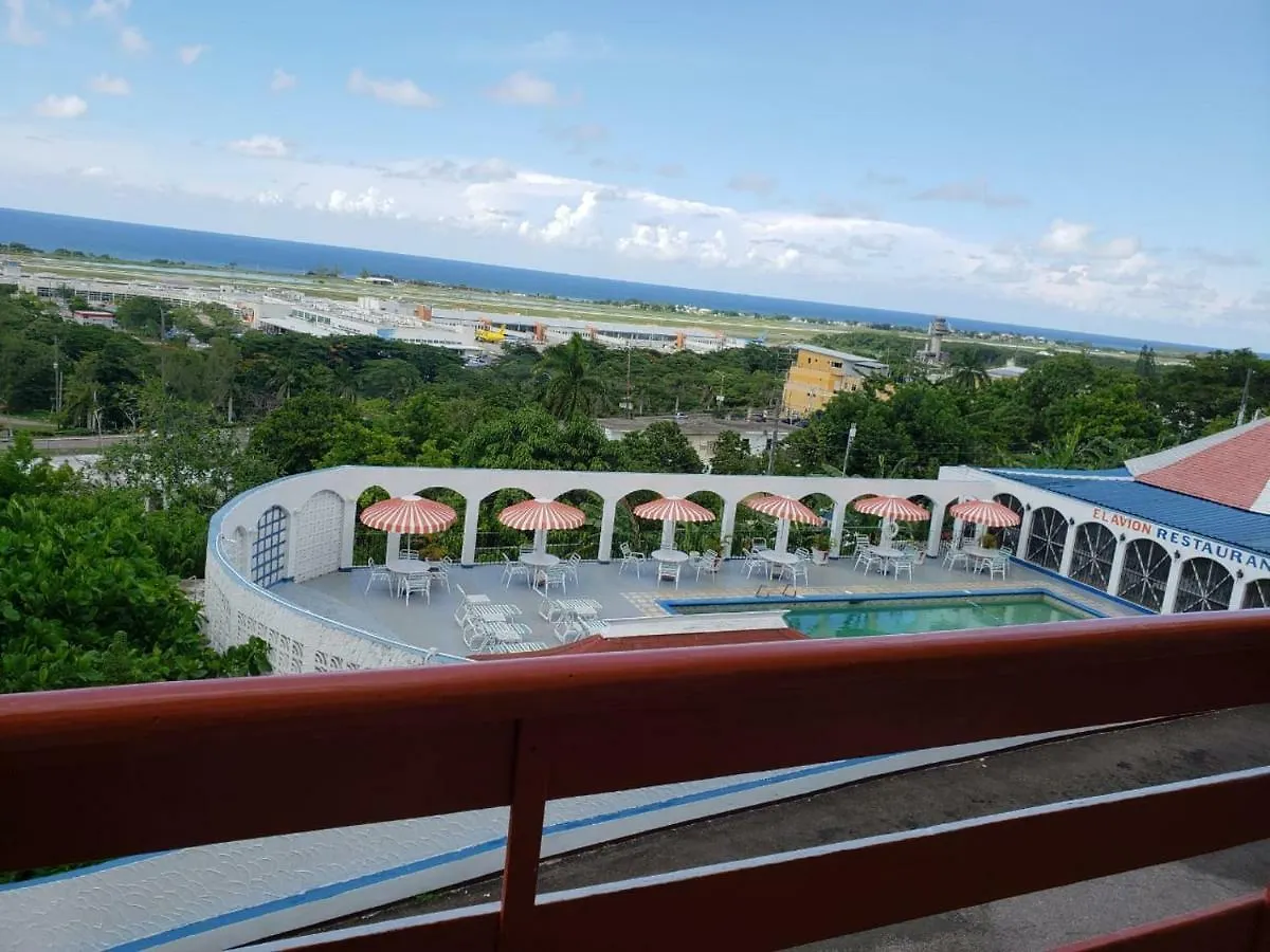 Montego Hotel Montego Bay 2*,